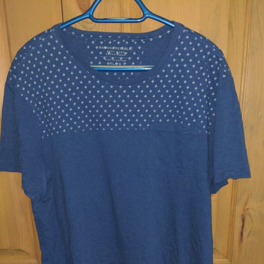 Banana Republic t-shirt